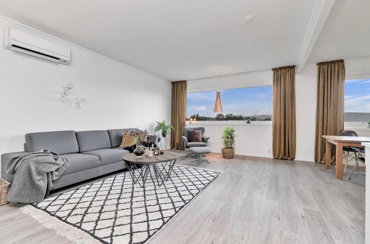 Apartment Din Hjem! Mitt I By1. Gratis Parkering!! *